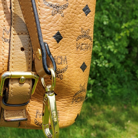 🤑SOLD🥳    MCM COGNAC  VISETOS 2-WAY SHOPPER SHOULDER BAG WITH CROSSBODY OPTION - Picture 9 of 13